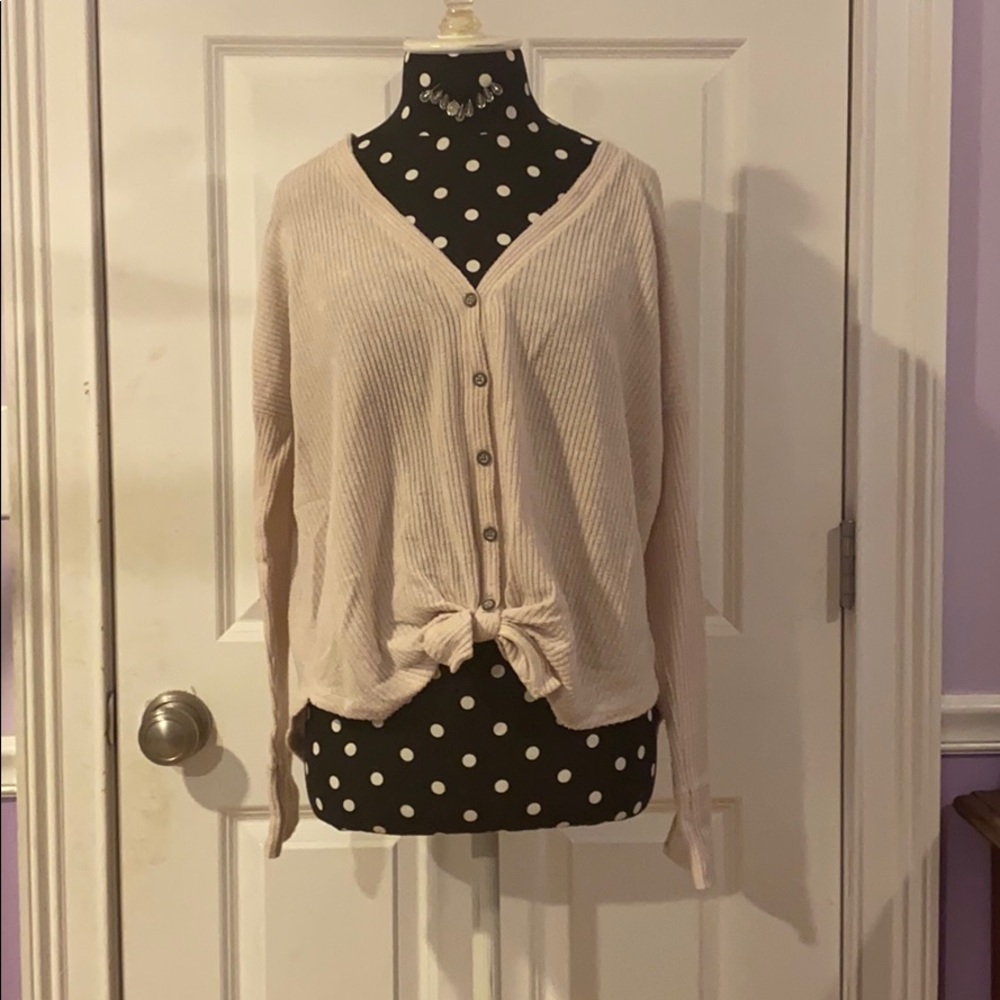 Tan/Cream V-Nexk Button Down